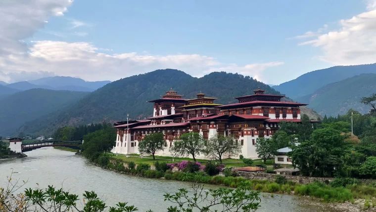 Bhutan Luxury Travel Packages